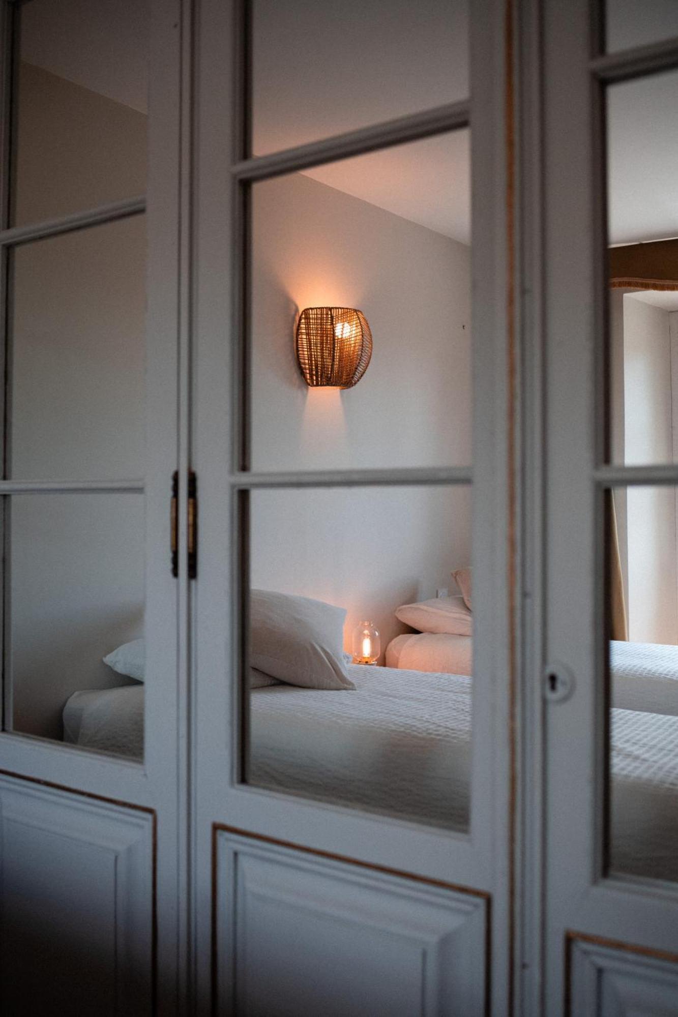 La Grande Maison Rouge Apartment Angoustrine