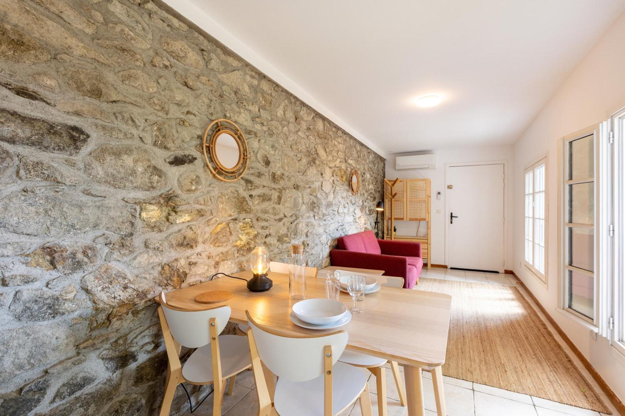 La Grande Maison Rouge Apartment *